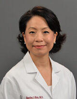 Portrait photo of Sandra Shin